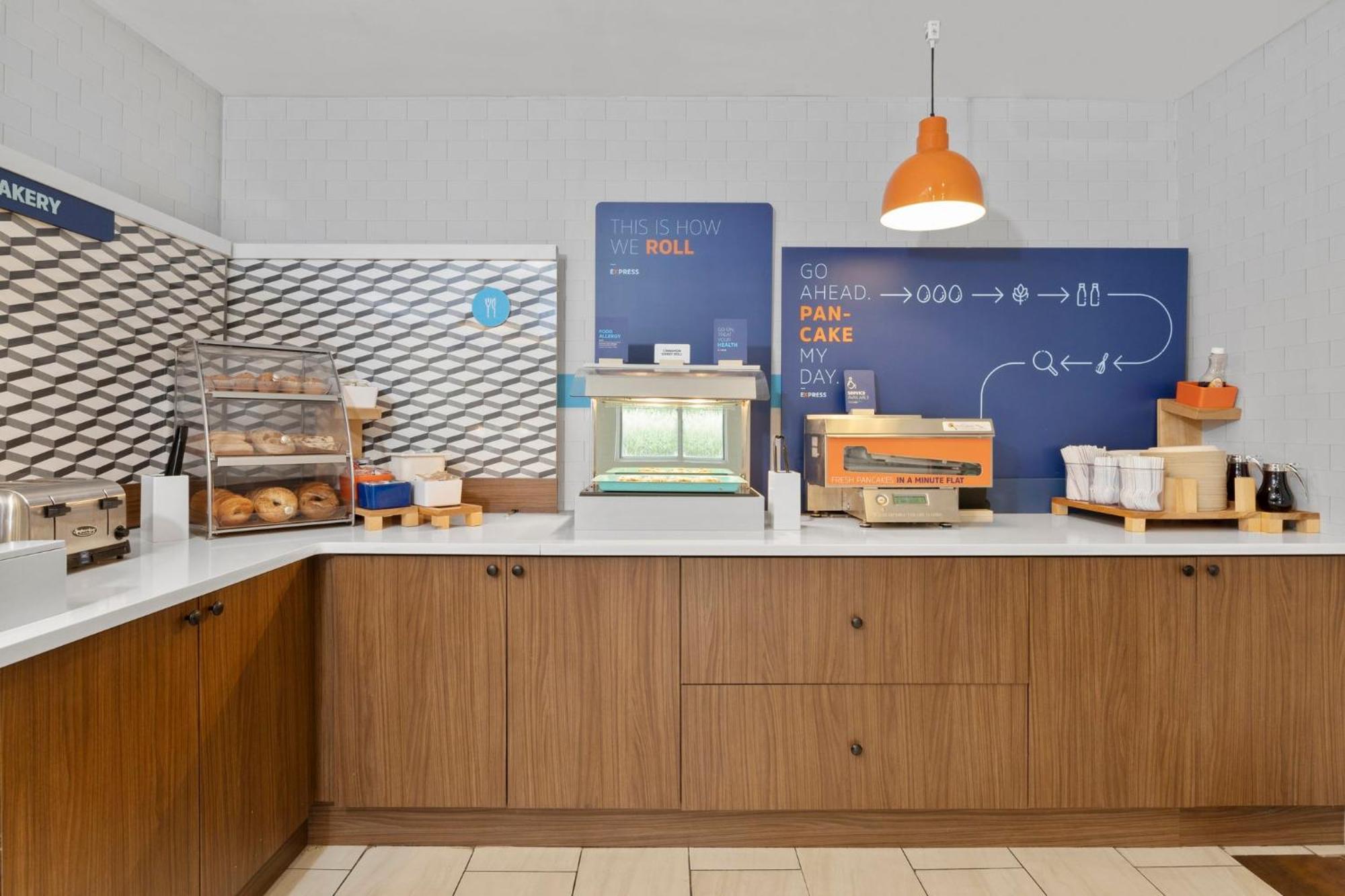 Holiday Inn Express Hotel & Suites West Coxsackie By Ihg Buitenkant foto