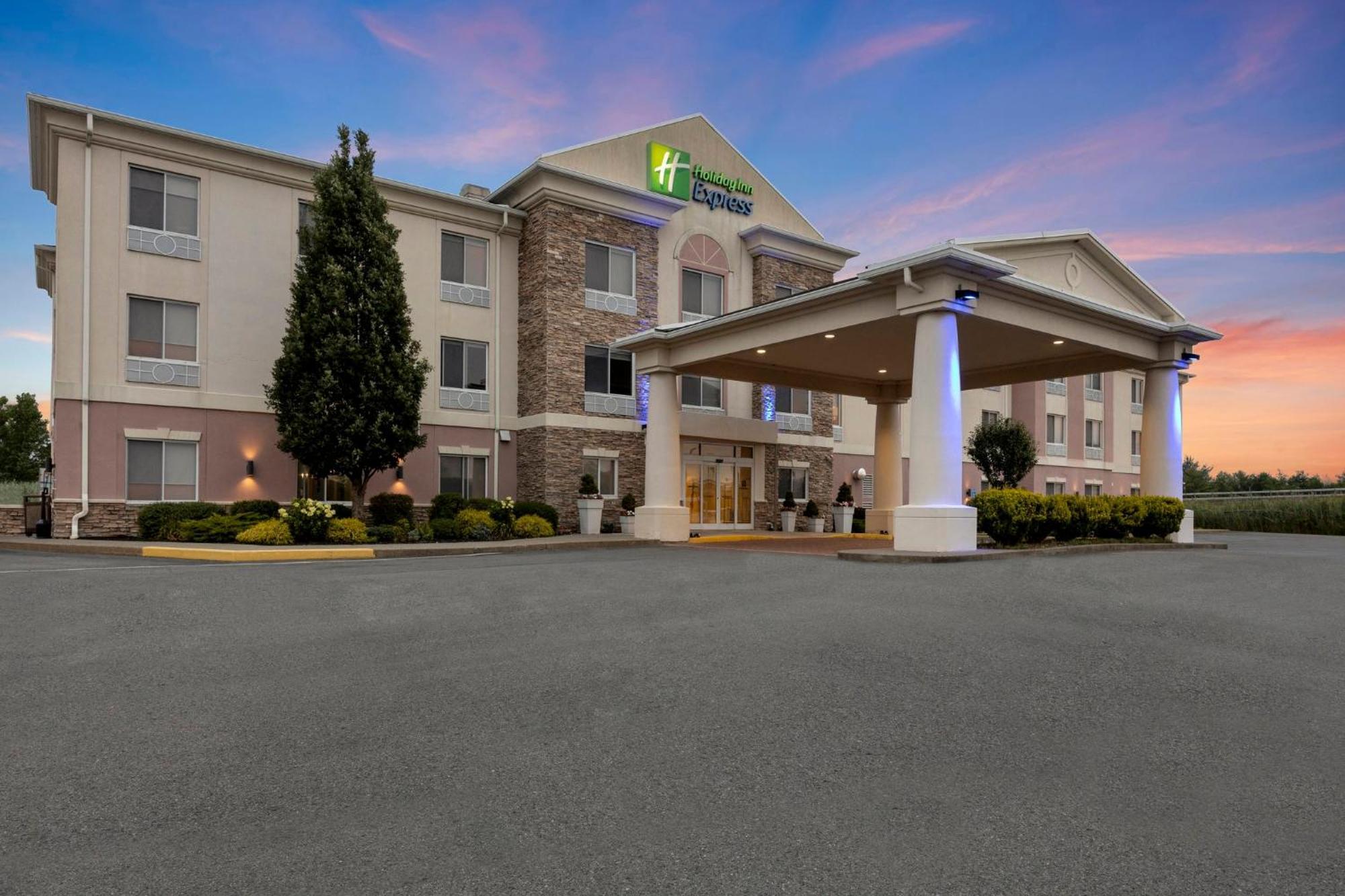 Holiday Inn Express Hotel & Suites West Coxsackie By Ihg Buitenkant foto